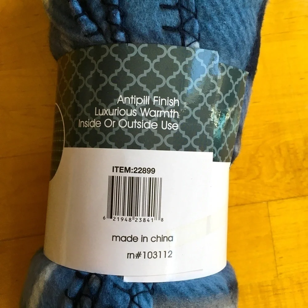 Manor House Polar Fleece Throw, Navy Plaid, 50 x 60 inches